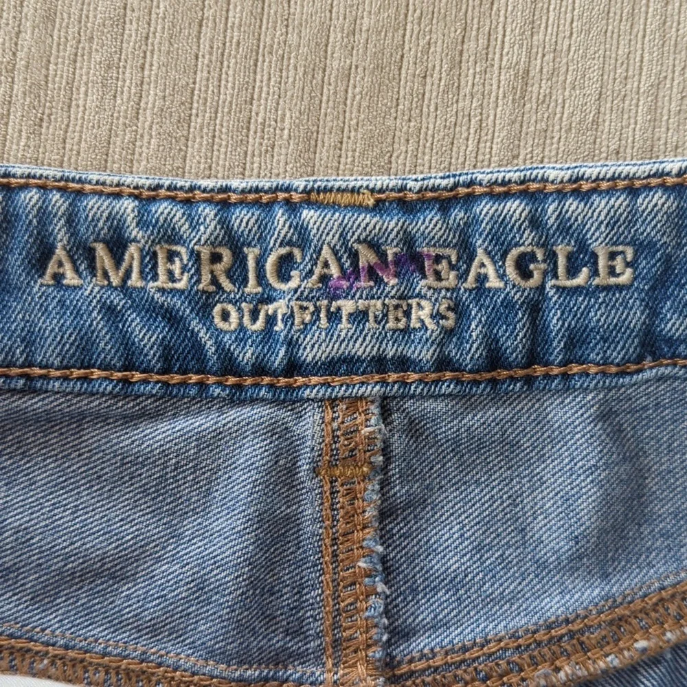 AEO Distressed Tom Girl Shortie Ripped Distressed Frayed Jean Shorts 2 Blue - Picture 3 of 15